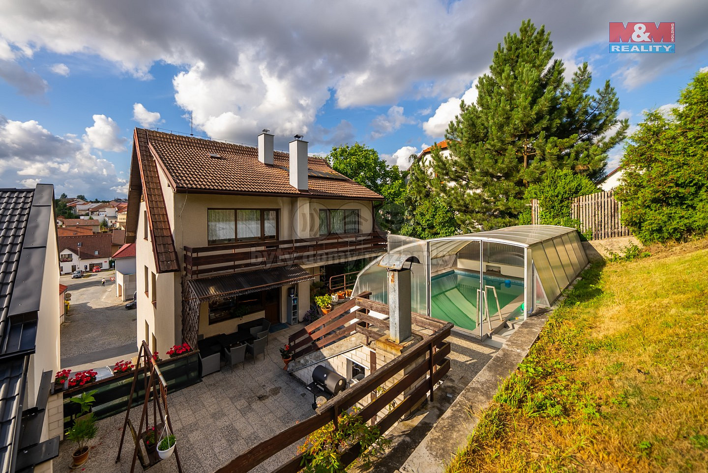 Prodej domu 250 m² s pozemkem 622 m² – fotografie 2