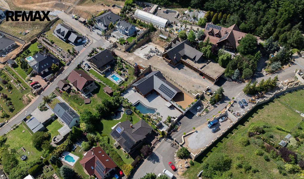 Prodej domu 486 m² s pozemkem 1 661 m², Králův Dvůr – náhled fotky 31