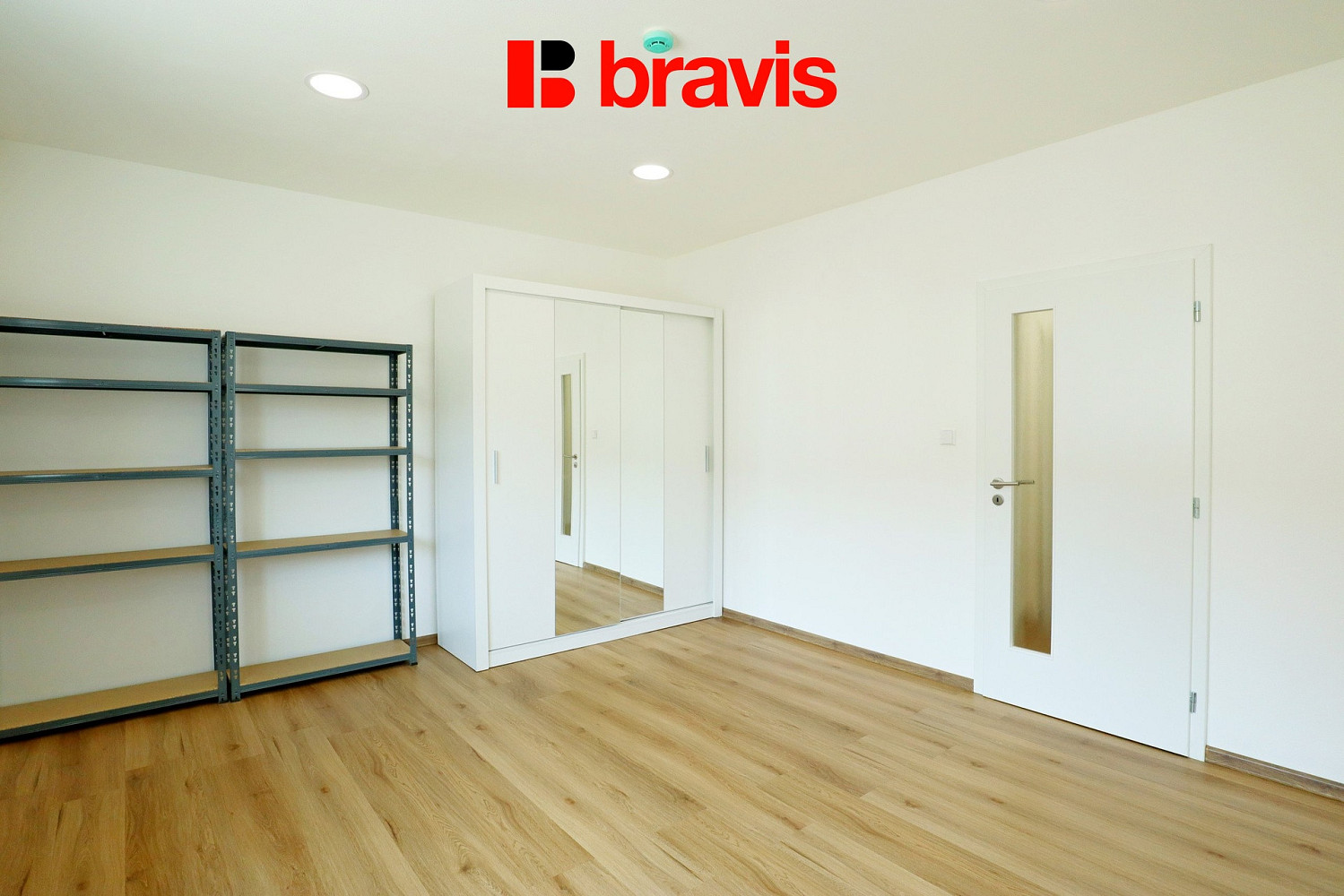 Pronájem kanceláře 63 m² — photo 2