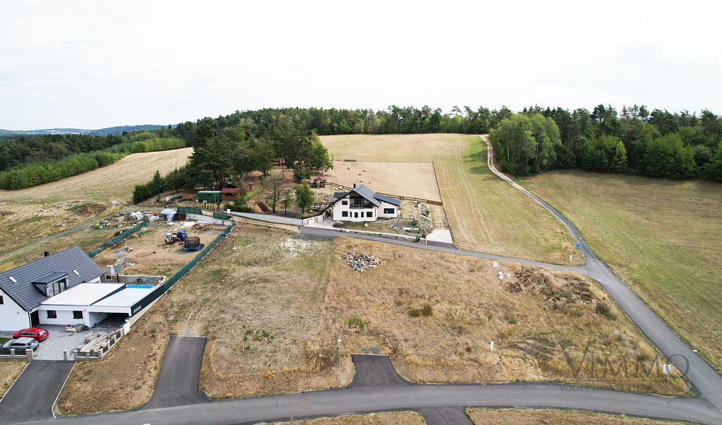 Prodej stavebního pozemku 1 070 m², Pařezov – náhled fotky 5