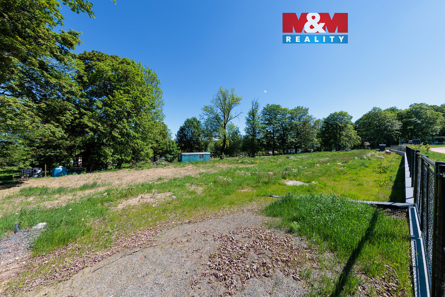 Prodej stavebního pozemku 885 m²
