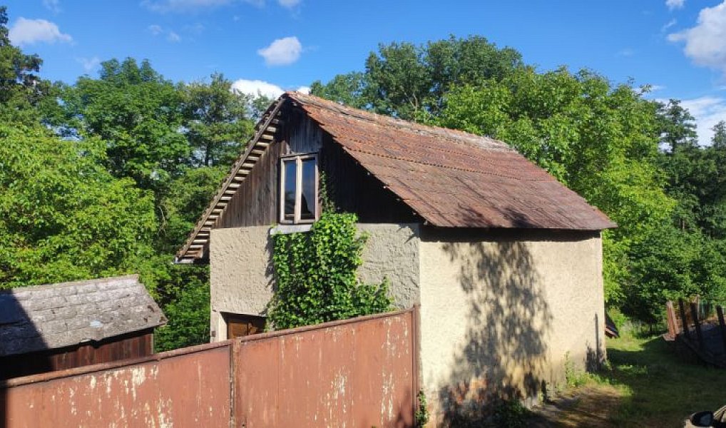 Prodej domu 150 m² s pozemkem 3 022 m², Hroubovice – náhled fotky 8