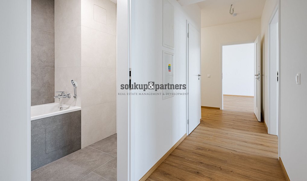Prodej bytu 3+kk 74 m², Kladno – náhled fotky 2