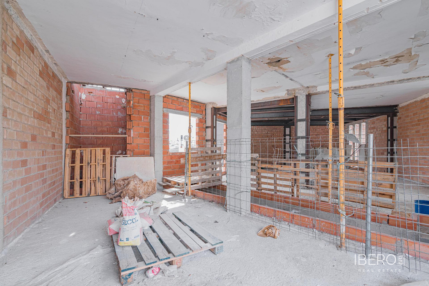 Prodej domu 333 m² s pozemkem 140 m² - Vista 6