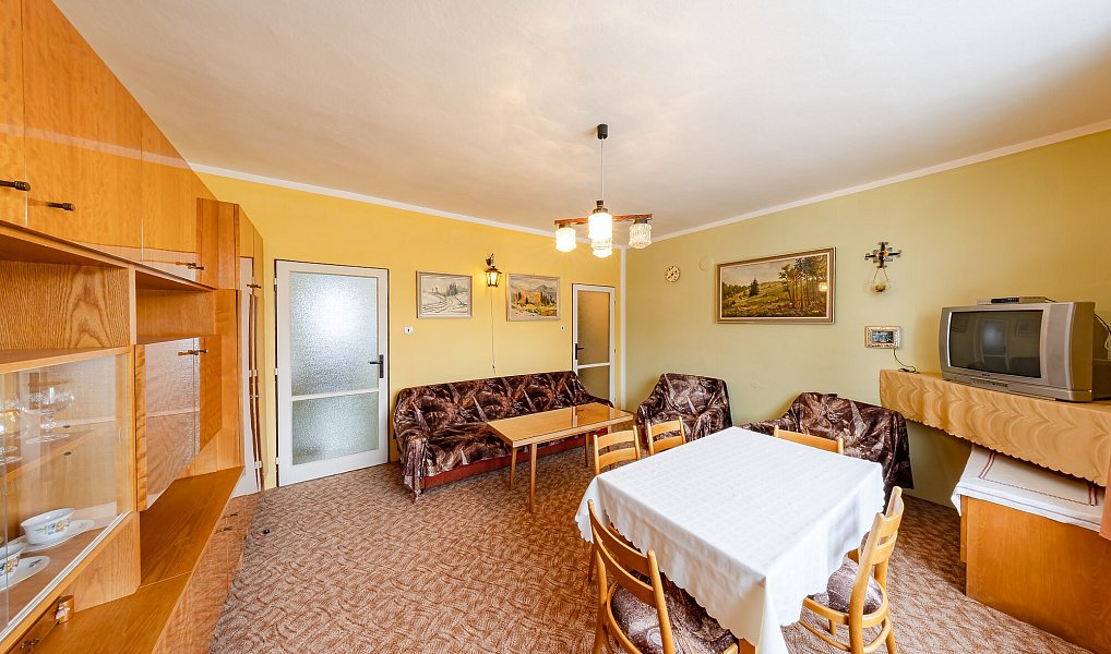Pronájem bytu 3+1 61 m², Domanín – náhled fotky 2