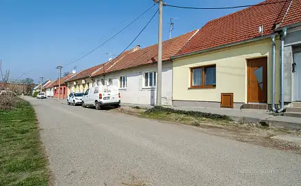 Prodej domu 111 m² s pozemkem 228 m², Valtice