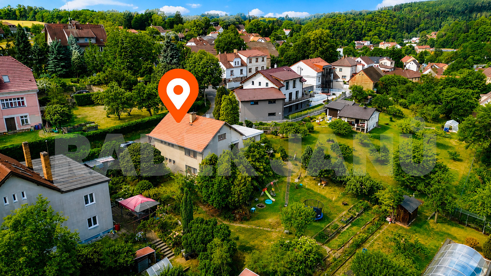 Prodej domu 202 m² s pozemkem 892 m²
