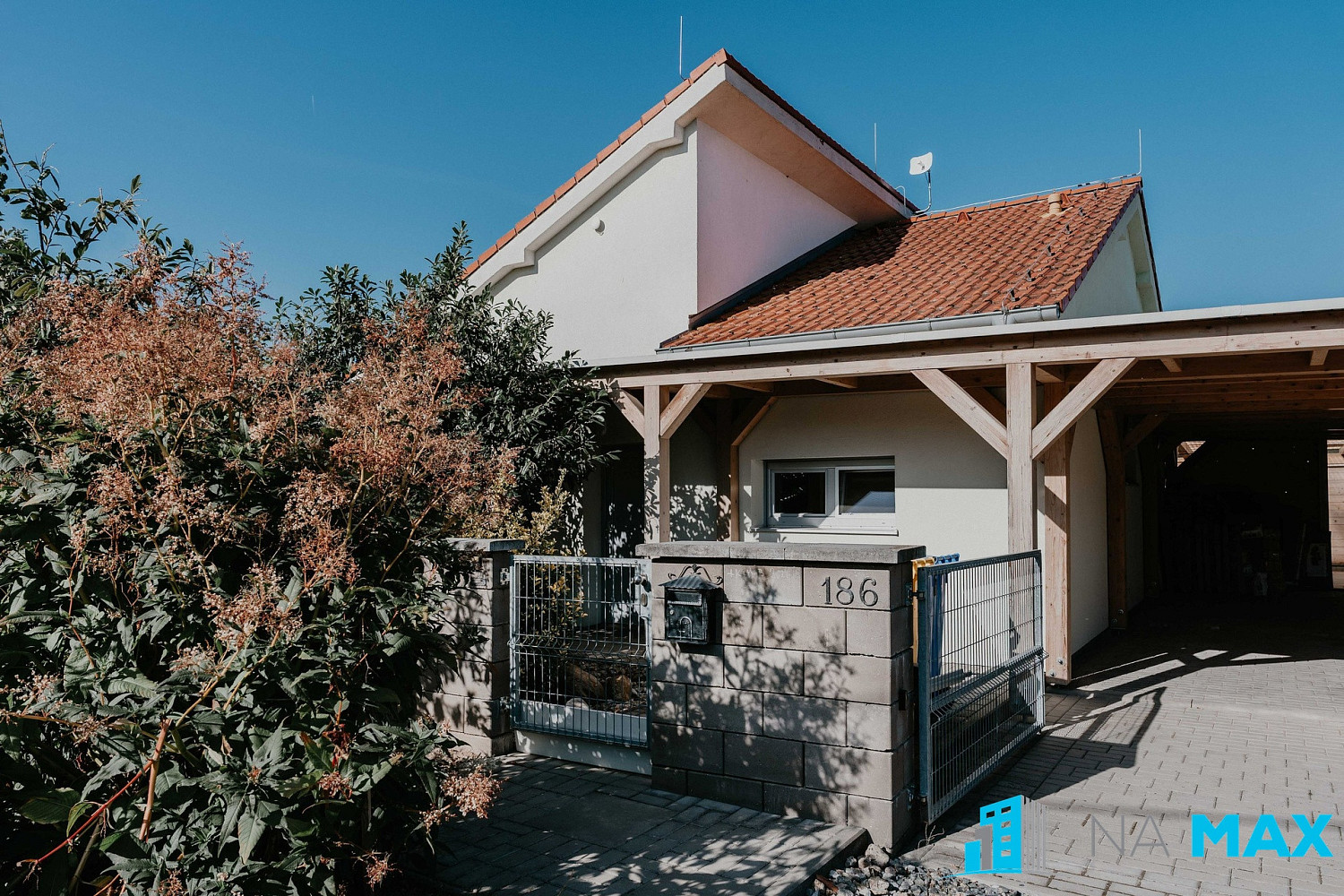 Prodej domu 81 m² s pozemkem 812 m² – fotografie 2