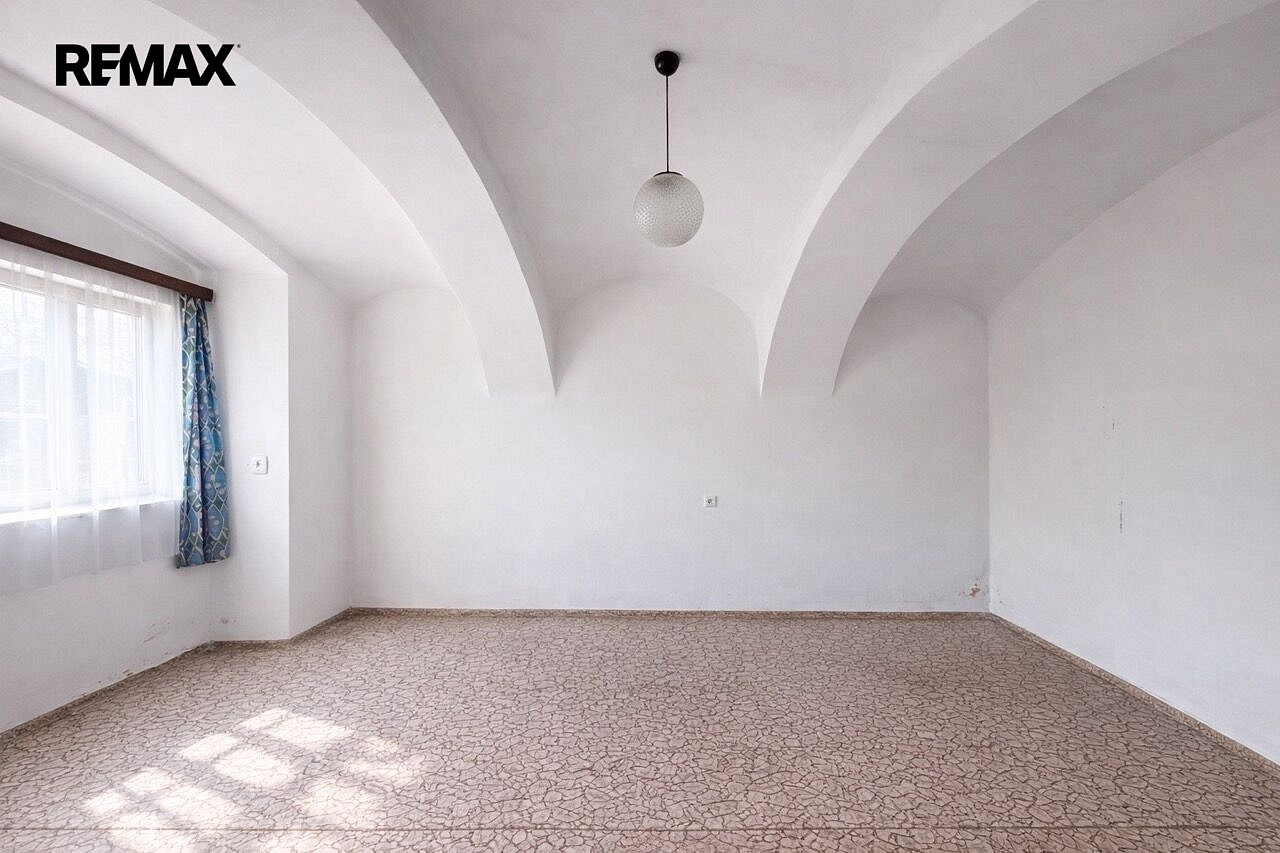 Prodej domu 240 m² s pozemkem 508 m² – fotografie 2