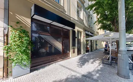 Pronájem obchodních prostor 220 m², Dejvická, Praha 6 - Dejvice