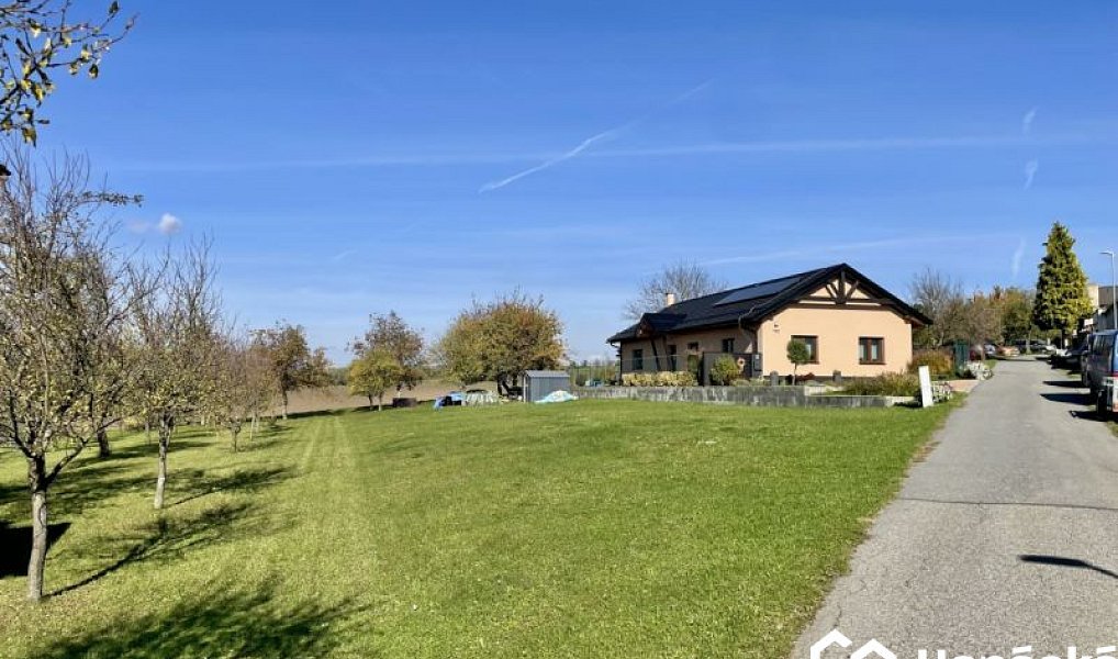 Prodej stavebního pozemku 927 m², Holešov – náhled fotky 2