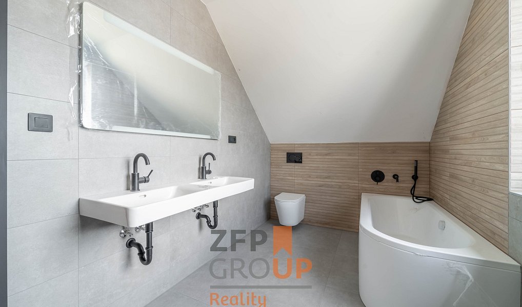 Prodej ubytovacího objektu 228 m², Dříteč – náhled fotky 47