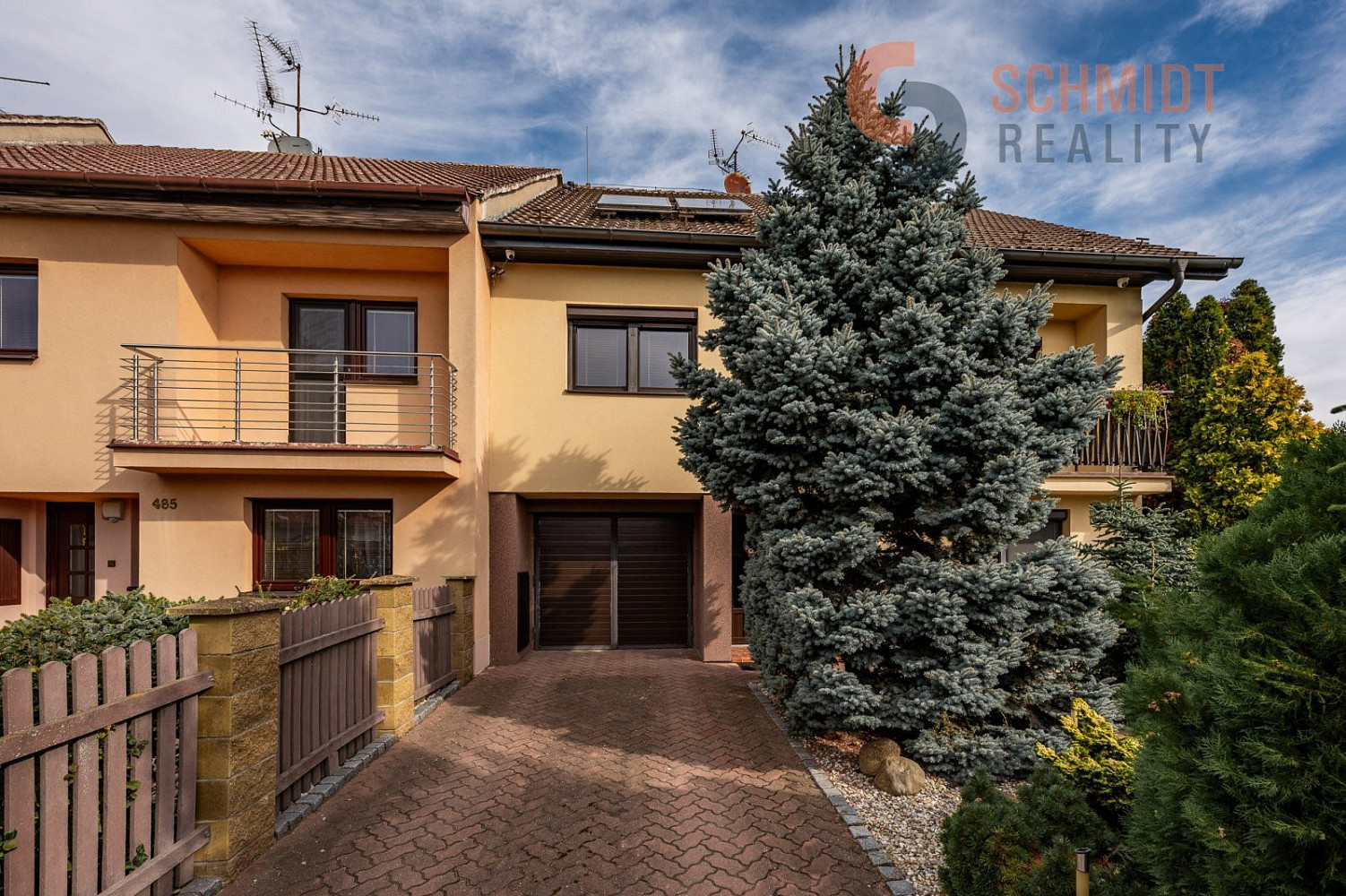 Prodej domu 260 m² s pozemkem 669 m² – pohled 2