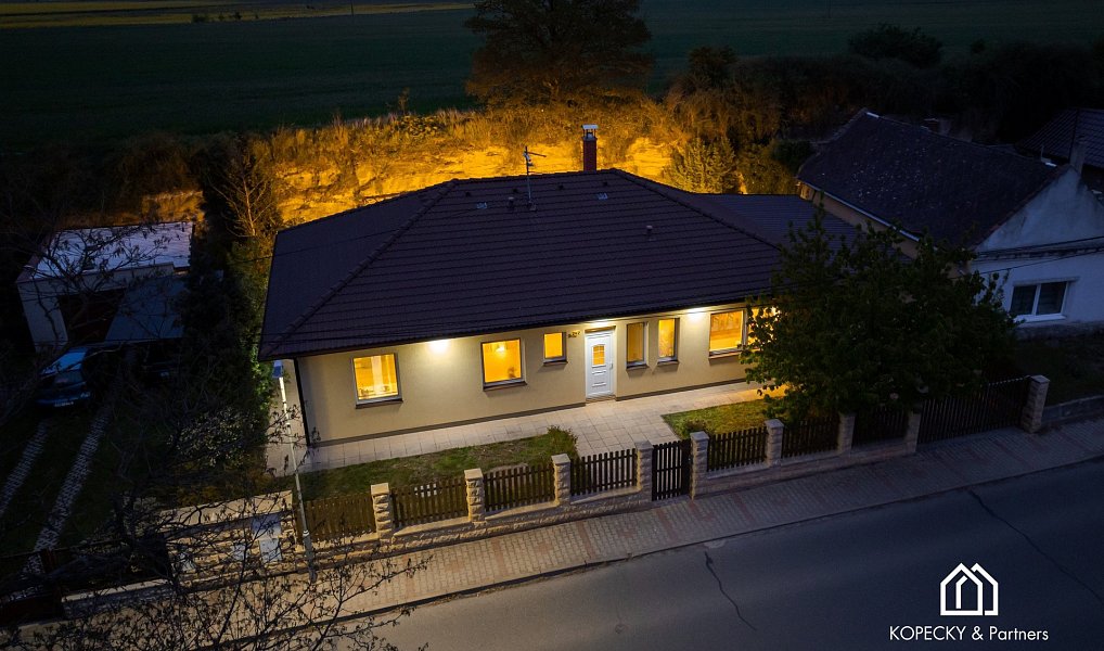 Prodej domu 164 m² s pozemkem 612 m², Sluhy – náhled fotky 32