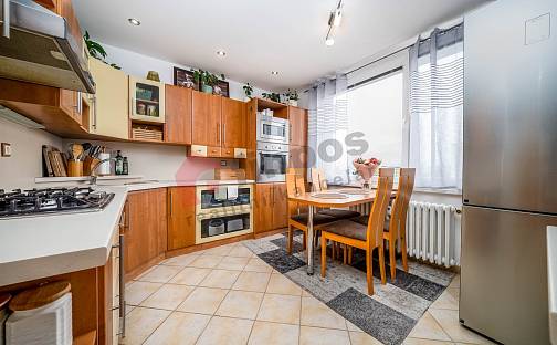 Prodej bytu 3+1 75 m², Vysocká, Hradec Králové - Moravské Předměstí