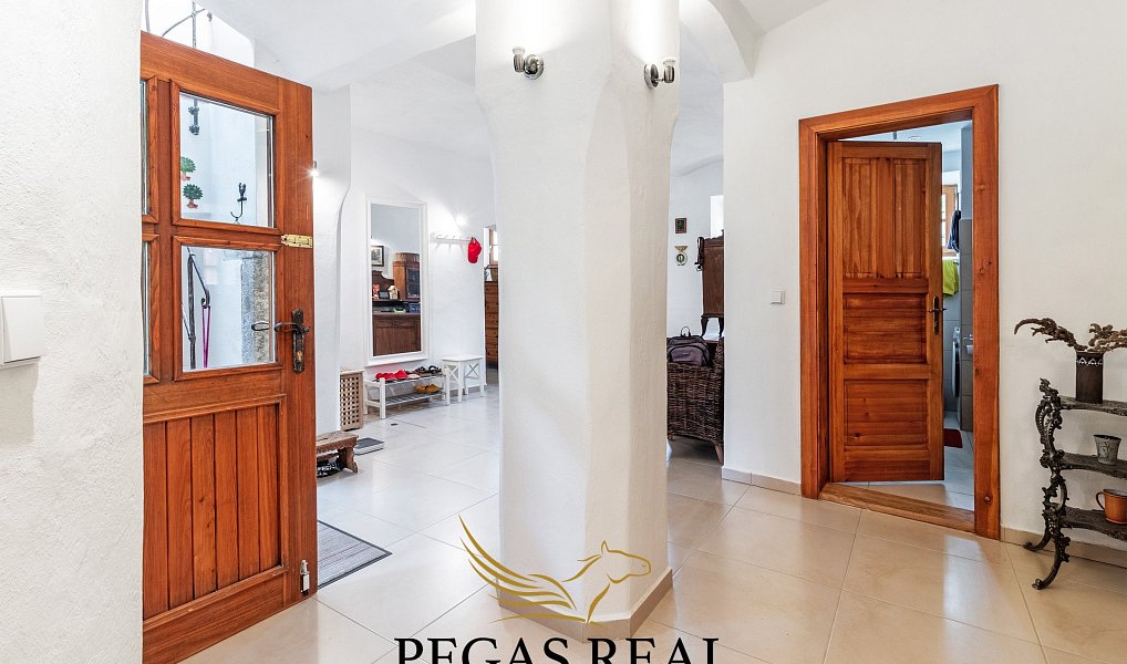 Prodej domu 350 m² s pozemkem 1 993 m², Ruda – náhled fotky 13