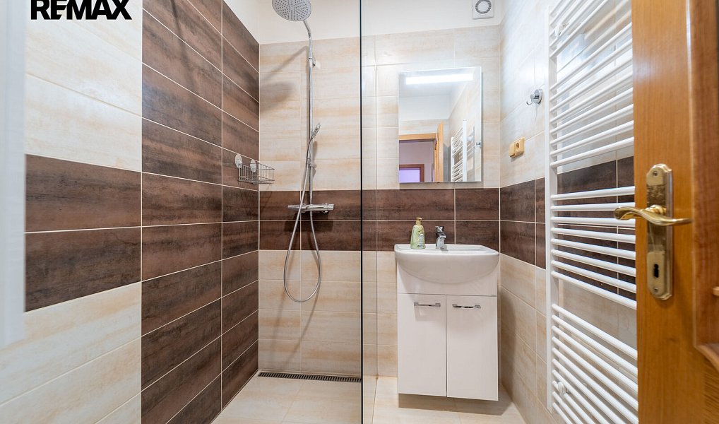 Prodej domu 172 m² s pozemkem 955 m², Krakovany – náhled fotky 31