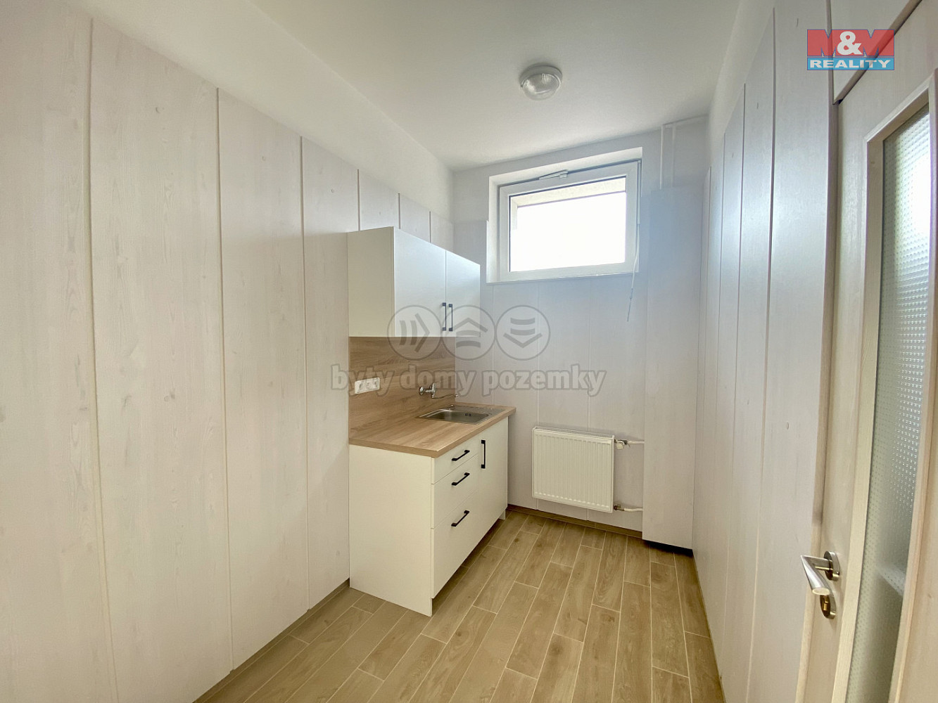 Pronájem kanceláře 43 m² — photo 2