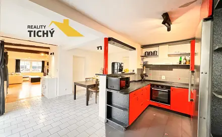 Prodej domu 123 m² s pozemkem 438 m², Husova, Hronov, okres Náchod