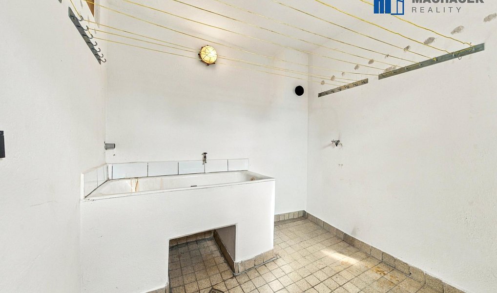 Prodej domu 161 m² s pozemkem 293 m², Zabrušany – náhled fotky 47