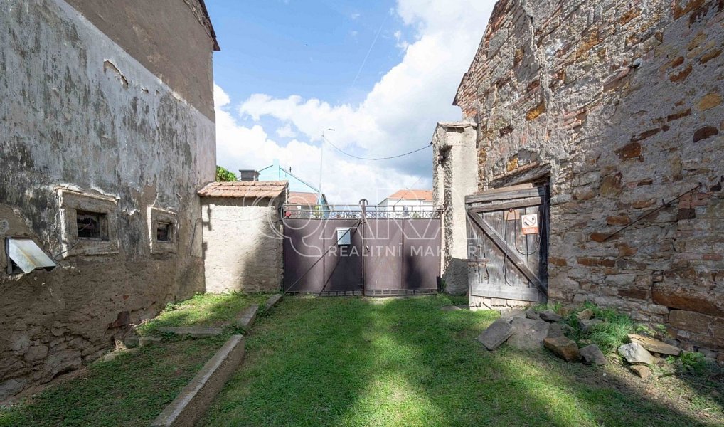 Prodej domu 200 m² s pozemkem 1 769 m², Zápy – náhled fotky 13