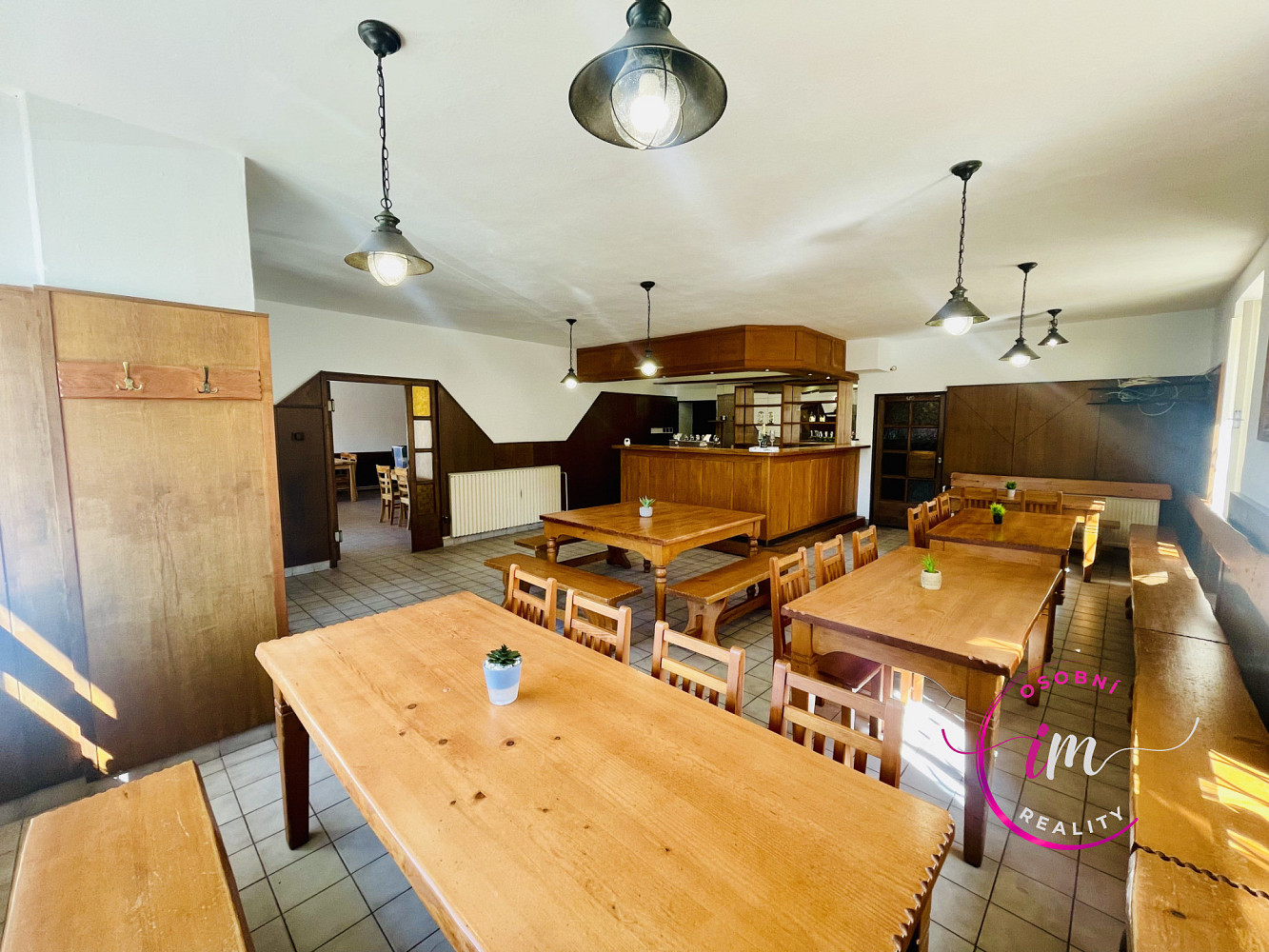 Pronájem komerčního objektu (jiného typu) 282 m² – fotografie 2