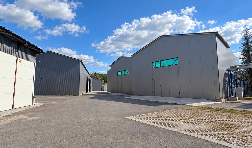 Pronájem skladovacích prostor 357 m², Mníšek pod Brdy – náhled fotky 2
