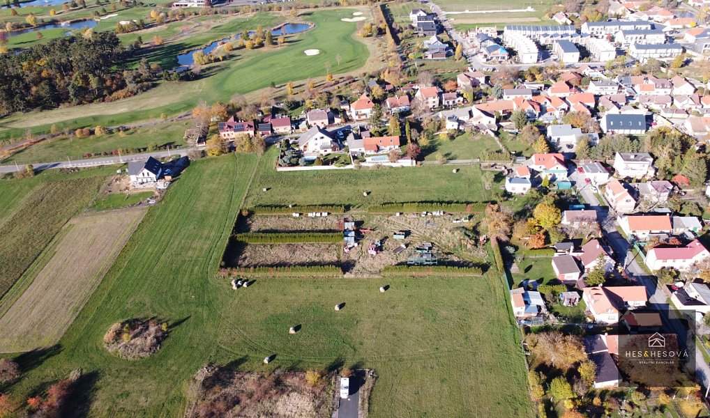 Prodej stavebního pozemku 854 m², Vysoký Újezd – náhled fotky 2
