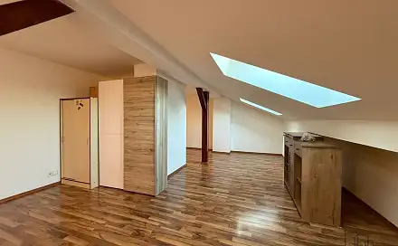 Pronájem bytu 2+kk 60 m²