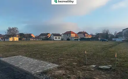 Prodej stavebního pozemku 740 m², Libice nad Cidlinou, okres Nymburk