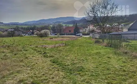 Prodej stavebního pozemku 1 537 m², Králův Dvůr, okres Beroun