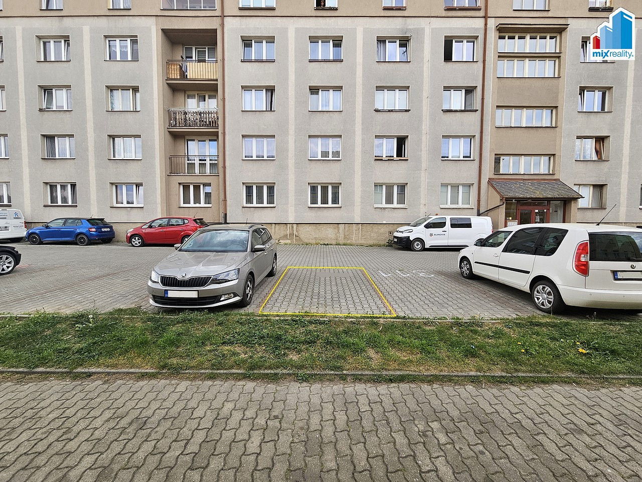 Pronájem parkovacího stání v plzni- slovany