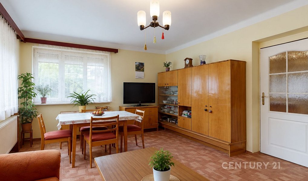 Prodej domu 182 m² s pozemkem 818 m², Čerčany – náhled fotky 9