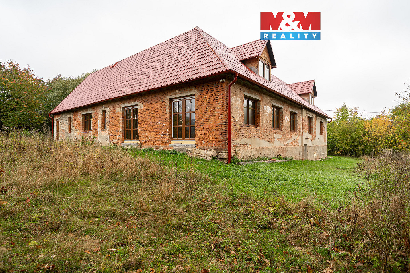 Prodej domu 231 m² s pozemkem 2 898 m²