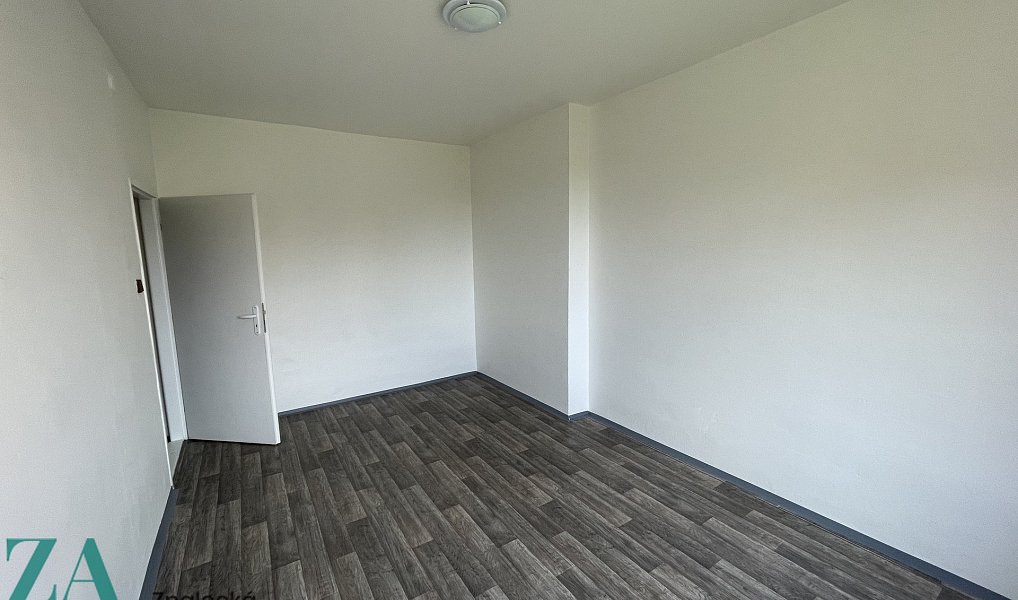 Pronájem bytu 2+1 51 m², Jirkov – náhled fotky 2