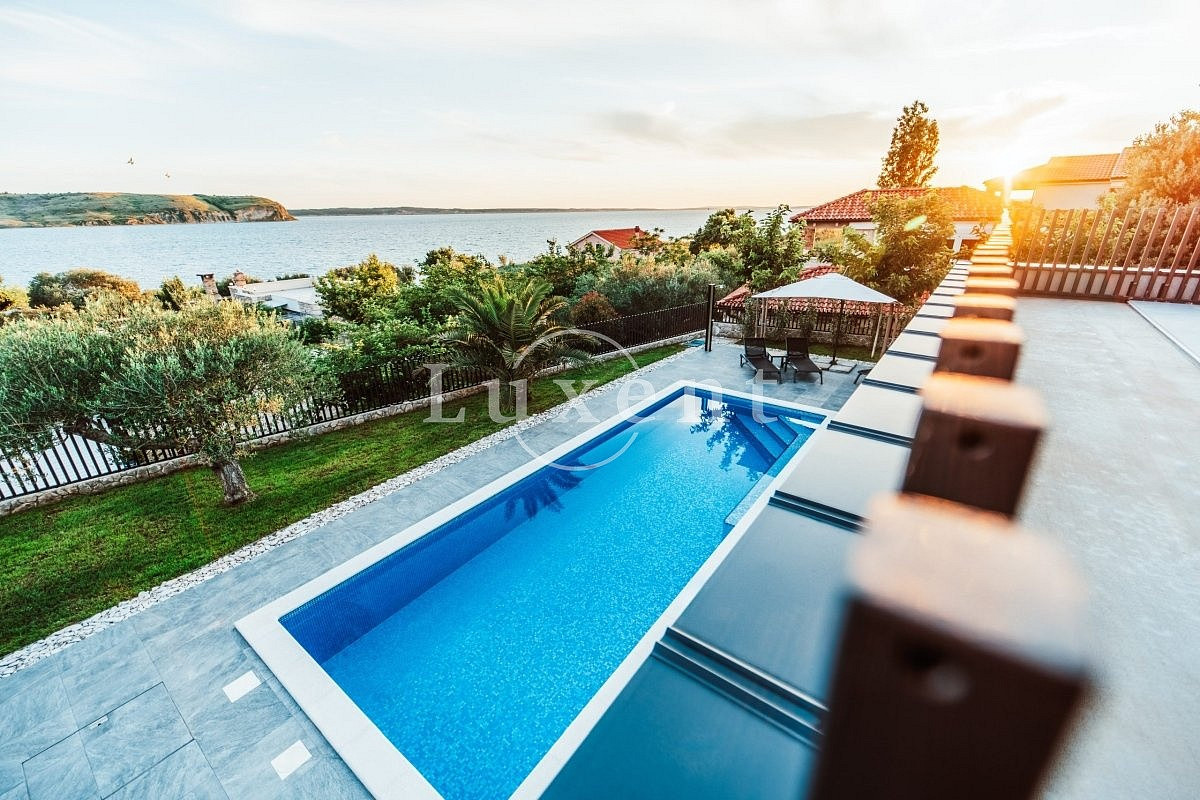 Prodej domu 210 m² s pozemkem 942 m², Zadar