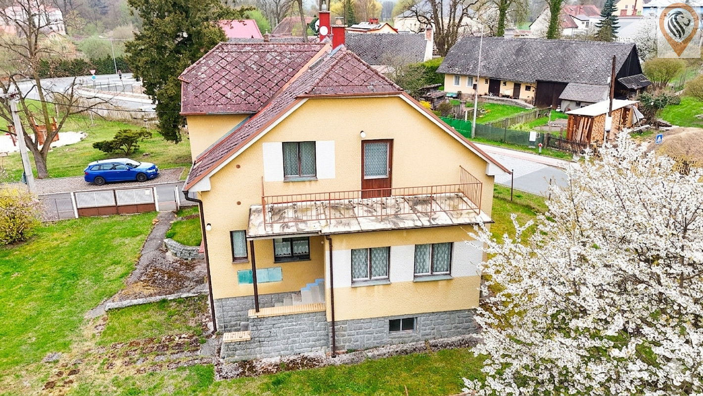Prodej domu 180 m² s pozemkem 1 690 m²