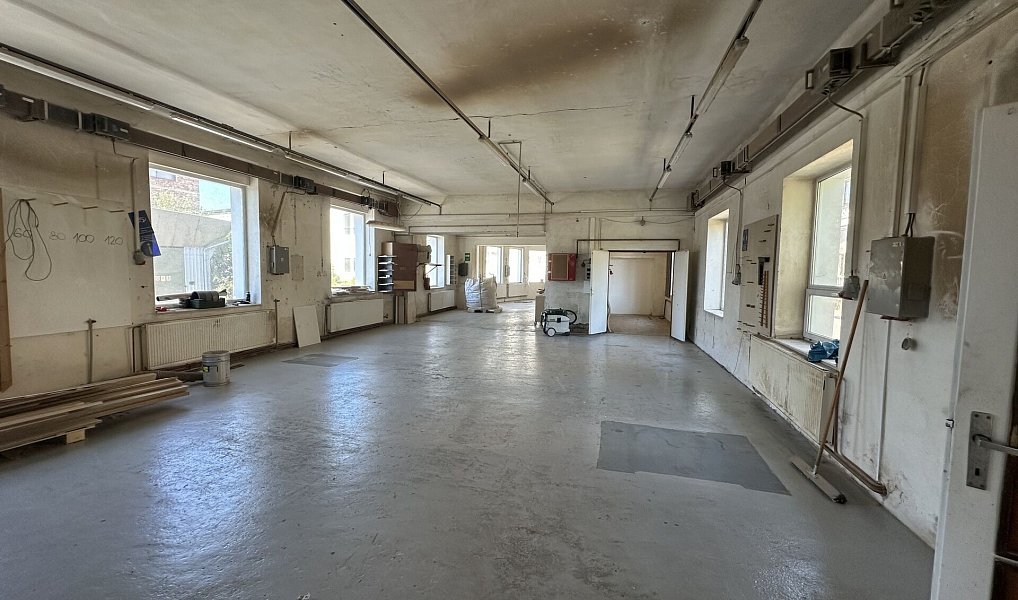 Prodej výrobních prostor 2 000 m², Varnsdorf – náhled fotky 4