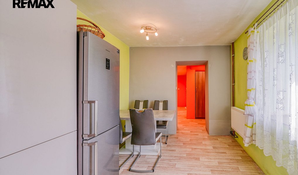 Prodej domu 220 m² s pozemkem 1 917 m², Pernarec – náhled fotky 3