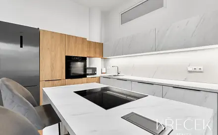 Pronájem bytu 2+kk 55 m², Tomáše Bati, Třebíč - Borovina