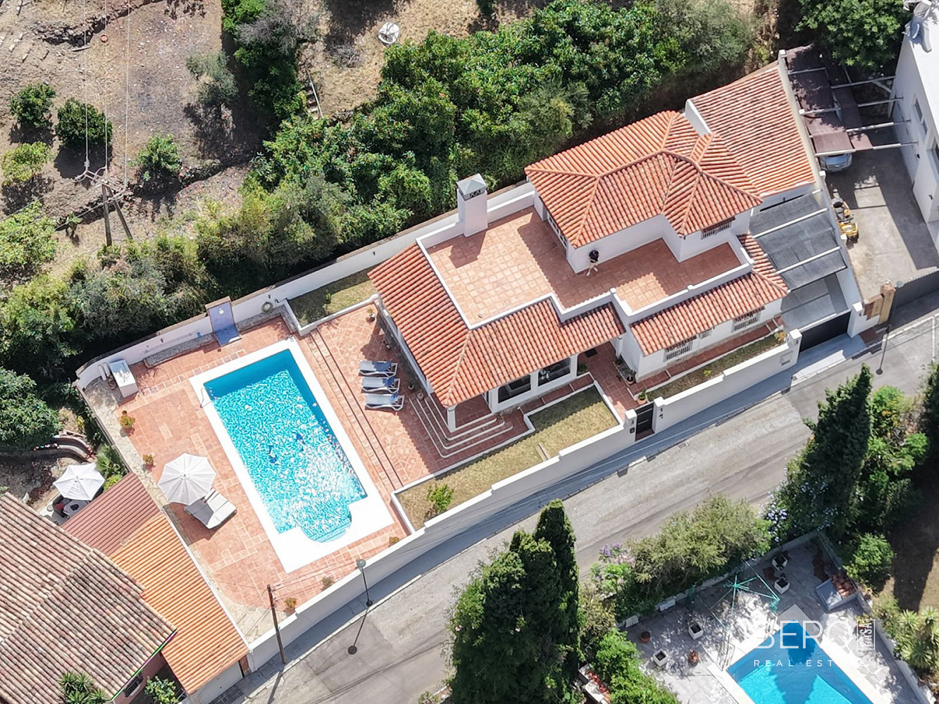 Prodej domu 261 m² s pozemkem 650 m²