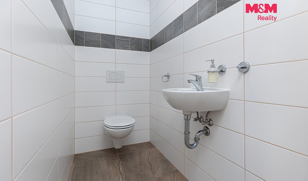 Prodej domu 122 m² s pozemkem 328 m², Dříteč – náhled fotky 15