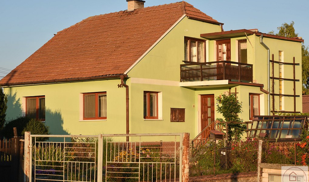 Prodej domu 240 m² s pozemkem 867 m², Černuc – náhled fotky 3