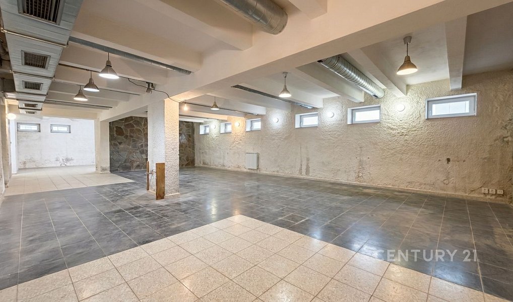 Pronájem obchodních prostor 140 m², Adamov – náhled fotky 3