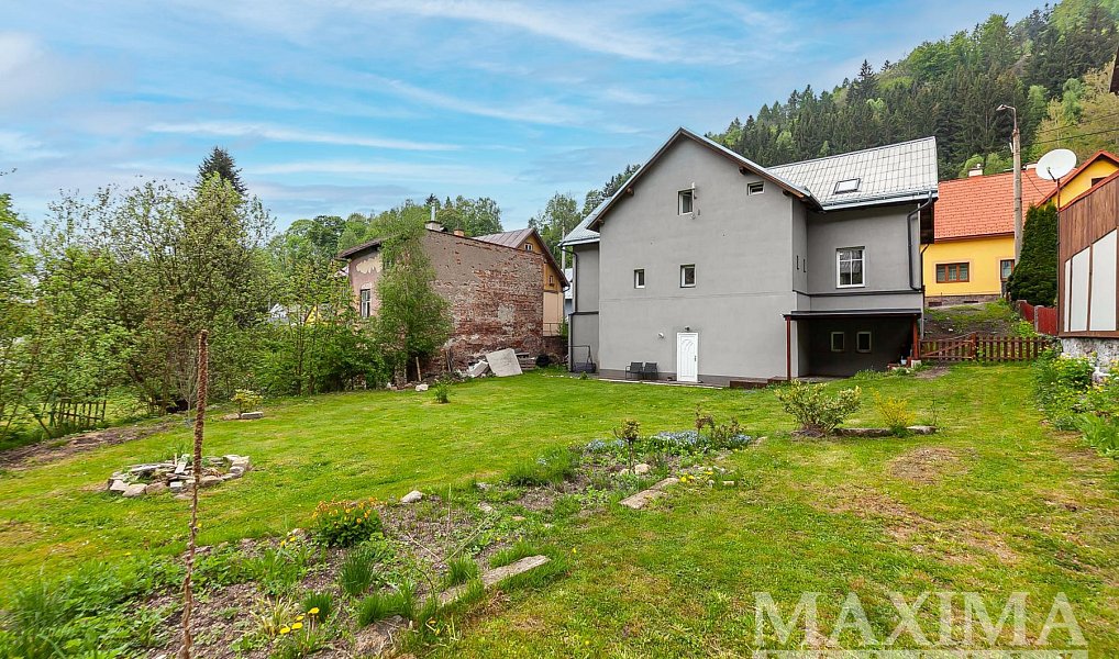 Prodej domu 300 m² s pozemkem 682 m², Desná – náhled fotky 3