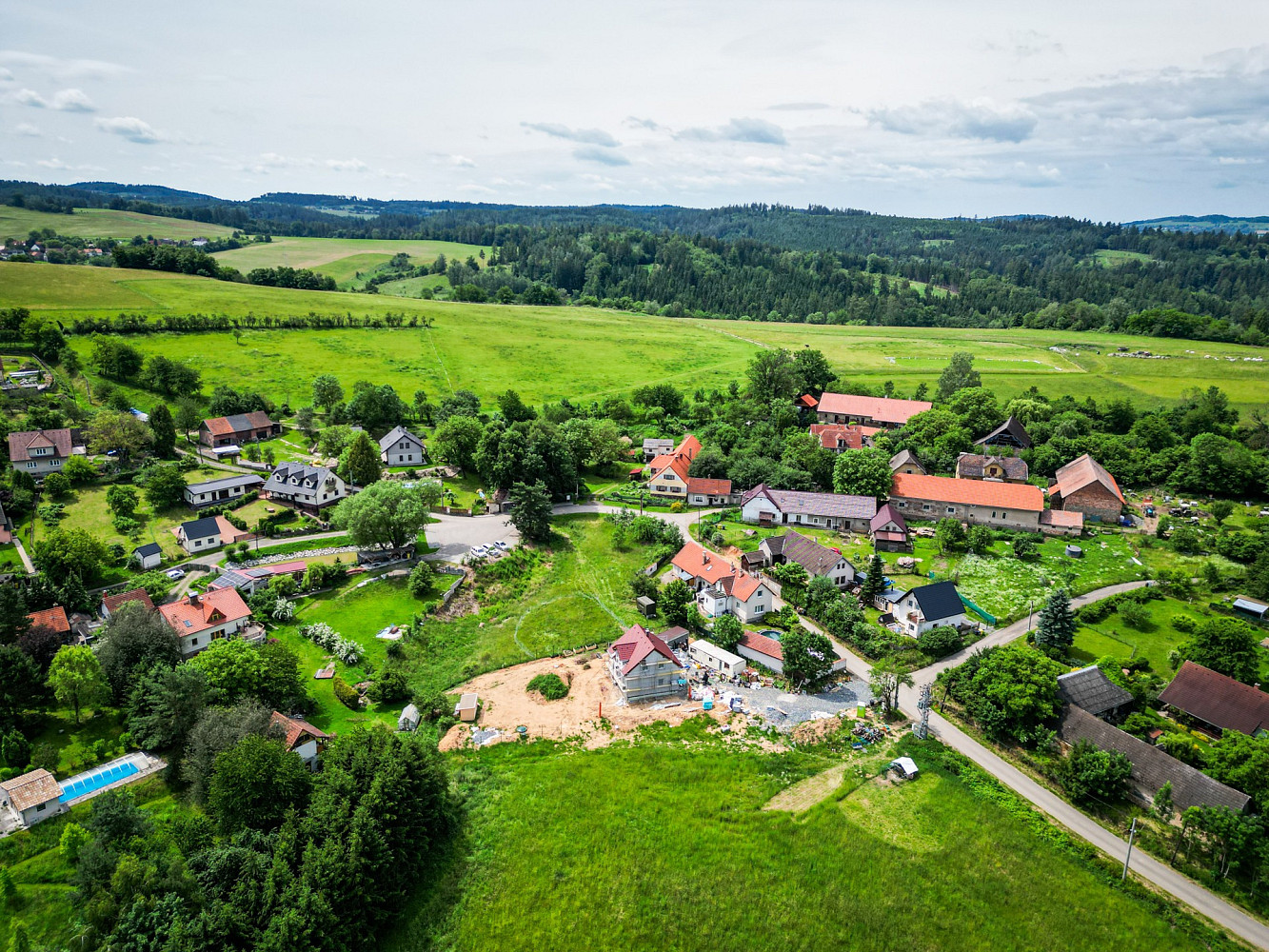 Prodej stavebního pozemku 1 557 m² – další