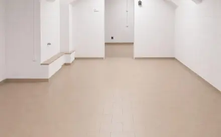Pronájem výrobních prostor 220 m², náměstí Protifašistických bojovníků, Praha 10 - Uhříněves