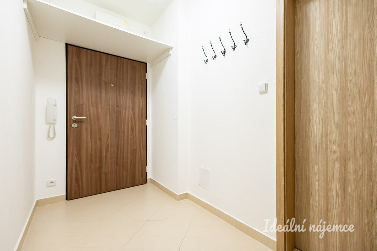Pronájem bytu 1+kk 32 m² – fotografie 5