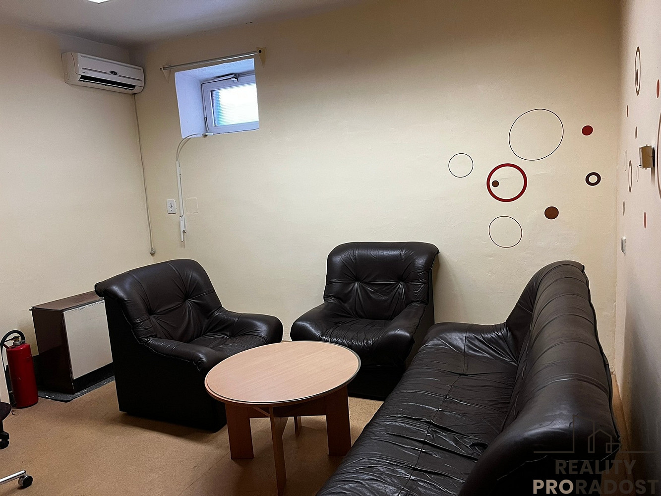 Pronájem kanceláře 20 m² – fotografie 2