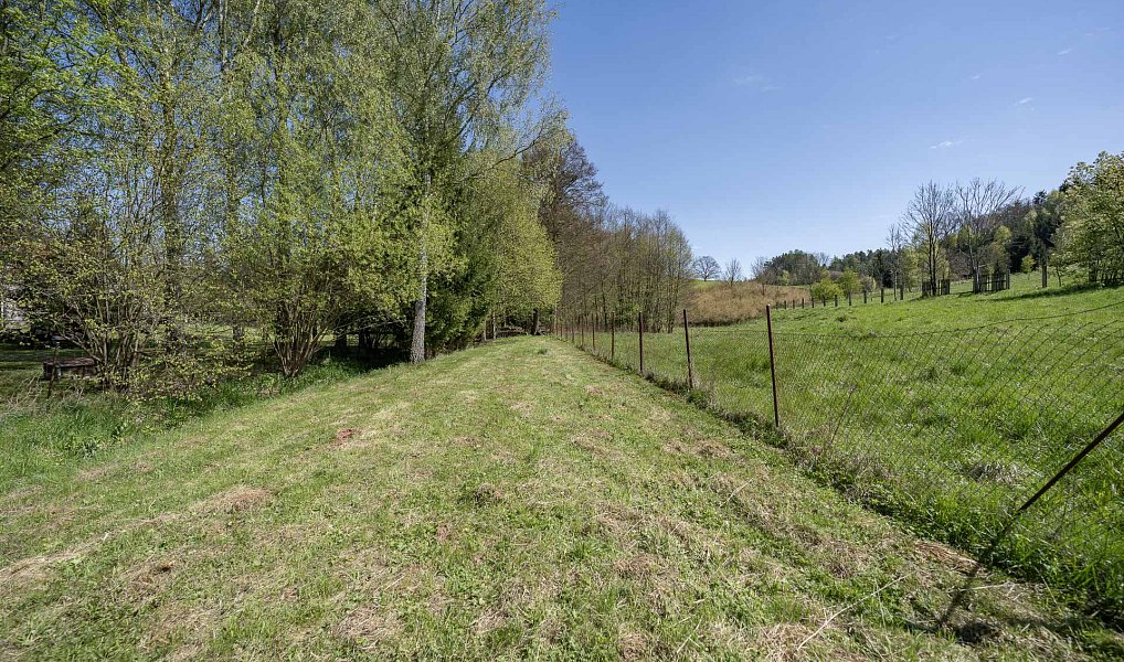 Prodej stavebního pozemku 2 357 m², Nová Paka – náhled fotky 8